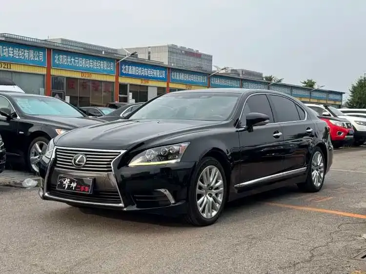 Lexus LS, 2014