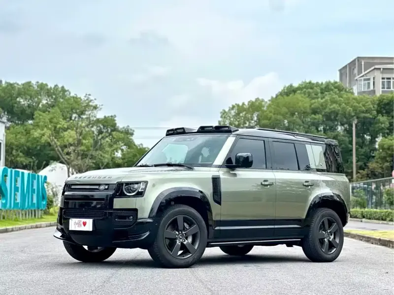 Land Rover Defender, 2024