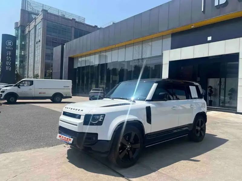 Land Rover Defender, 2026