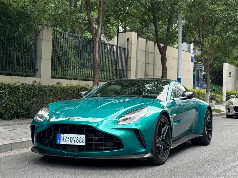 Aston Martin V8 Vantage, 2024