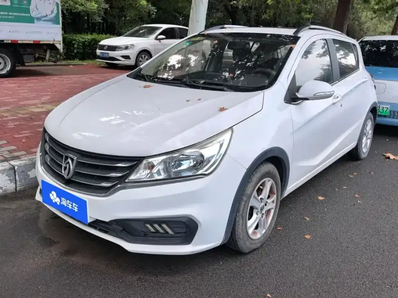 Baojun 310, 2017