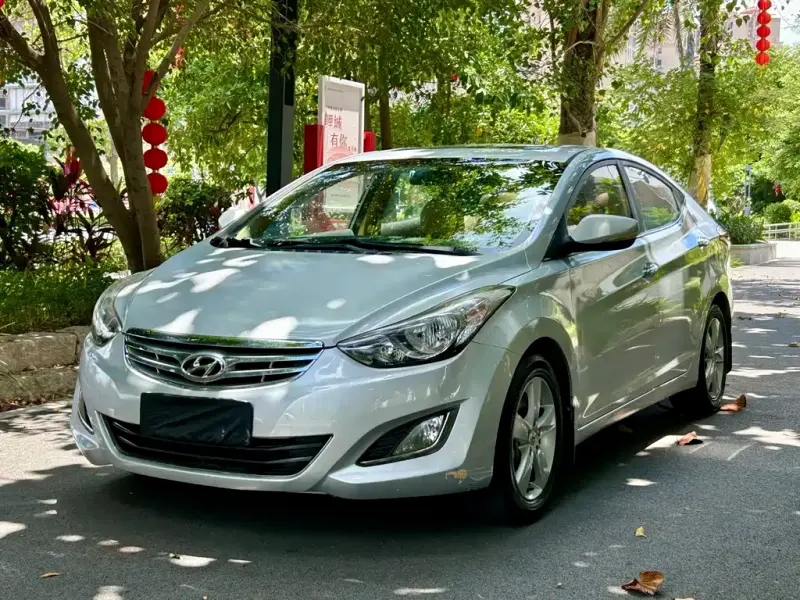 Hyundai Elantra Langdong, 2013