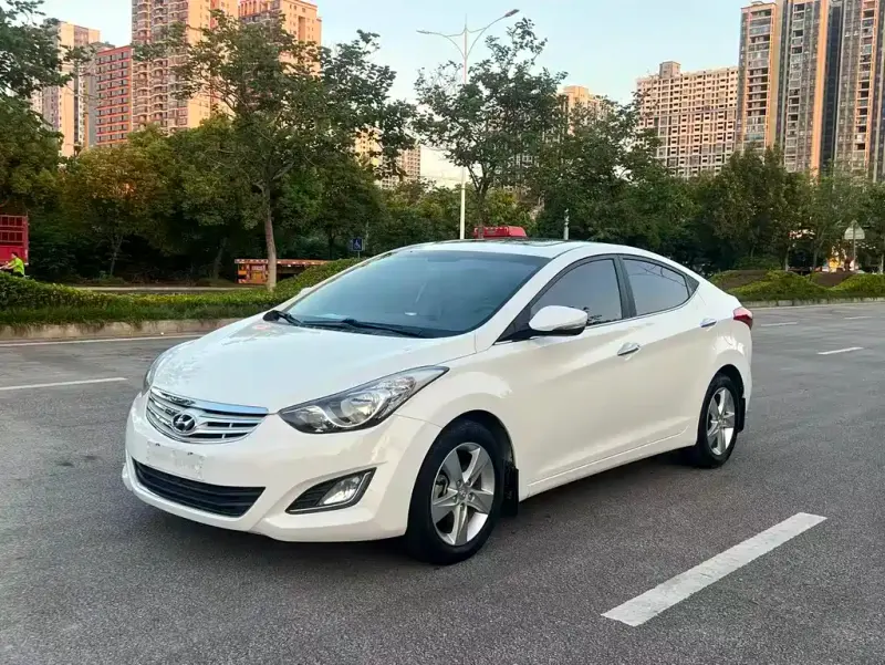 Hyundai Elantra Langdong, 2013