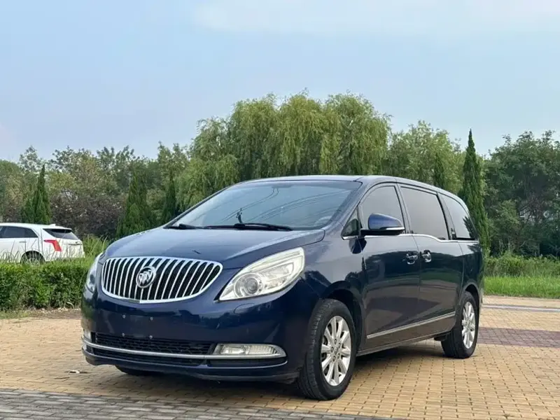 Buick GL8, 2011