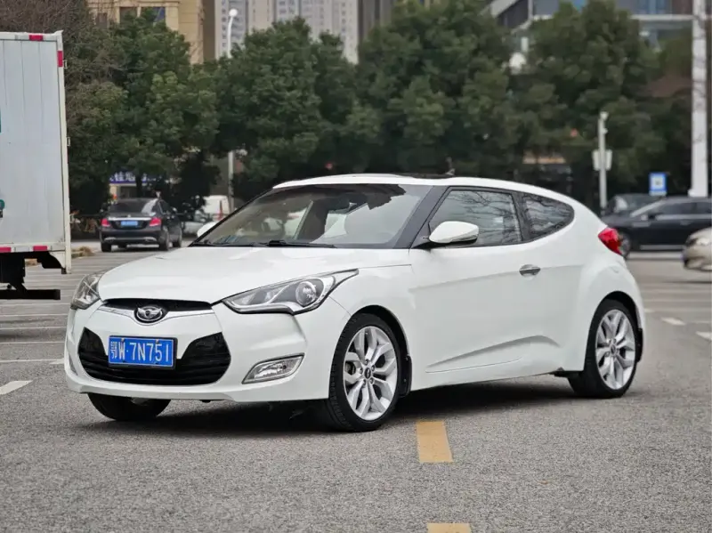Hyundai Veloster, 2015