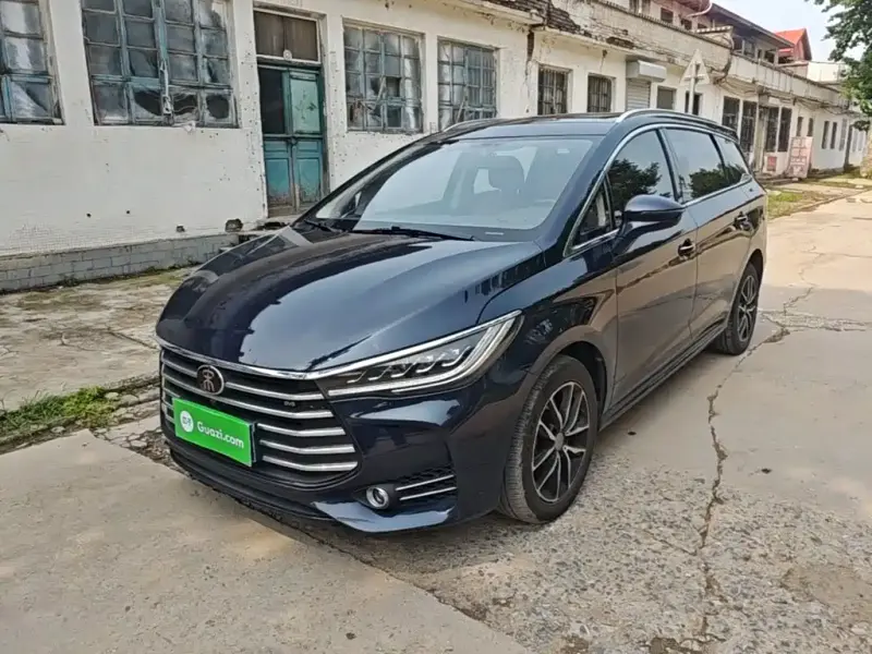 BYD MAX, 2018