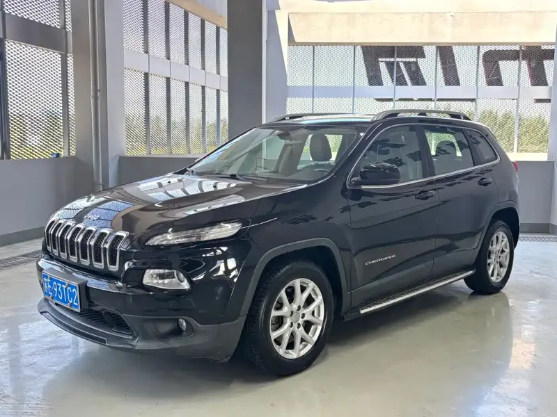 Jeep Cherokee, 2016