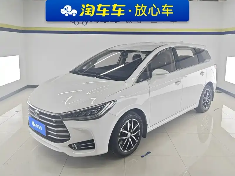 BYD MAX, 2018