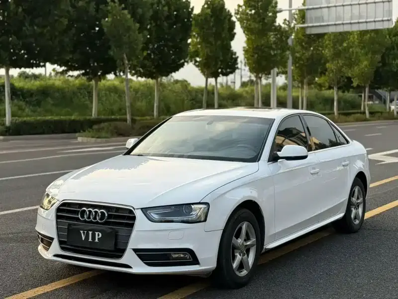 Audi A4L, 2014