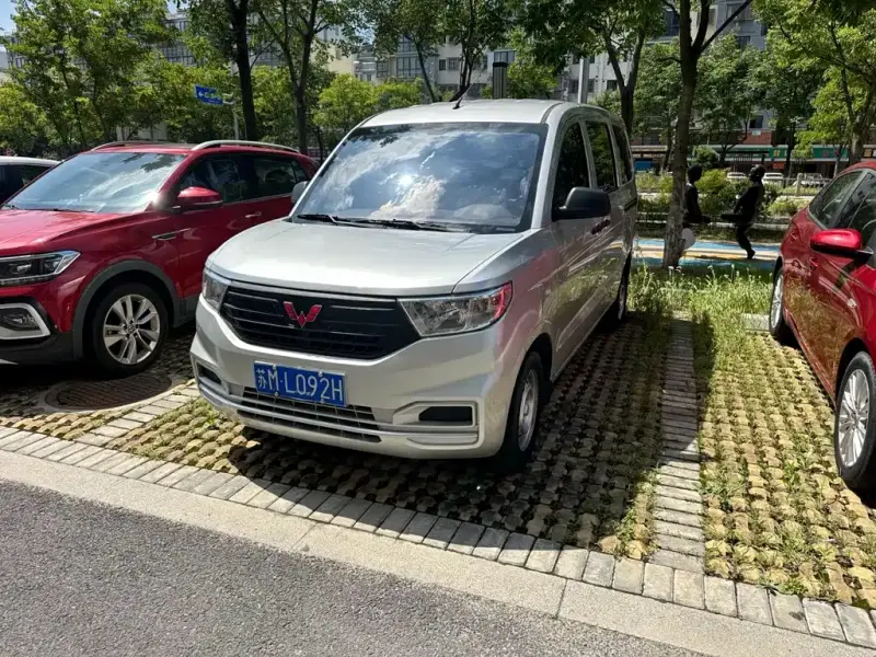 Wuling Hongguang V, 2024
