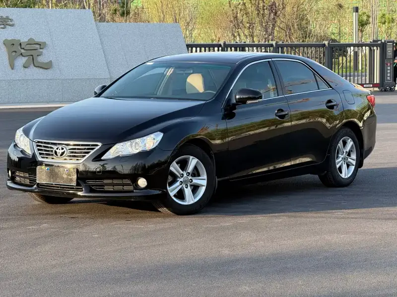 Toyota Reiz, 2012