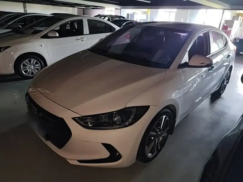 Hyundai Elantra, 2019