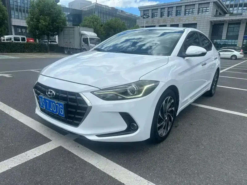 Hyundai Elantra, 2019