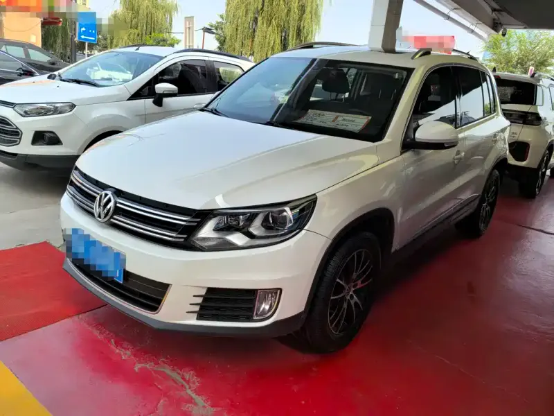 Volkswagen Tiguan, 2015