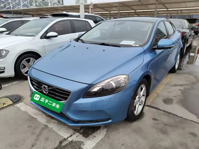 Volvo V40, 2016