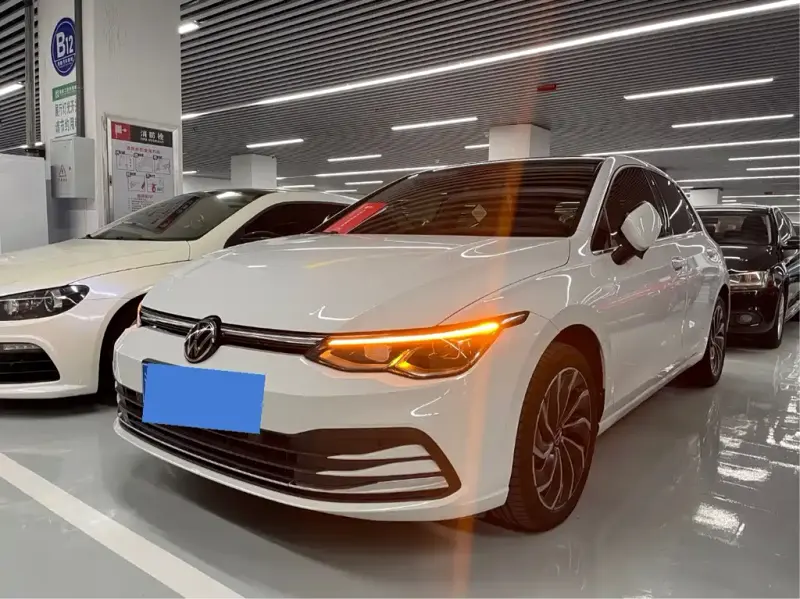 Volkswagen Golf, 2024