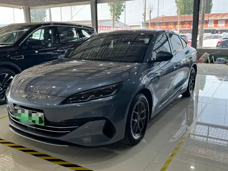 BYD 06, 2025