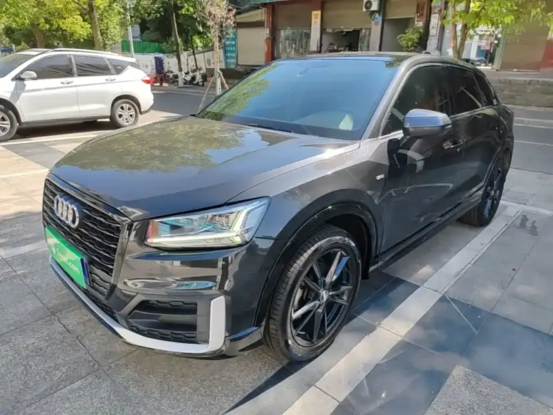 Audi Q2L, 2019