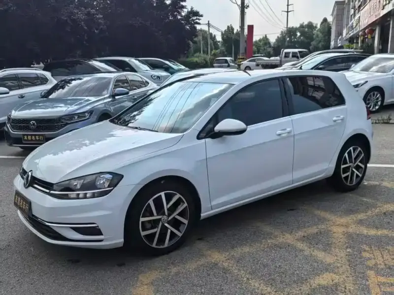 Volkswagen Golf, 2020