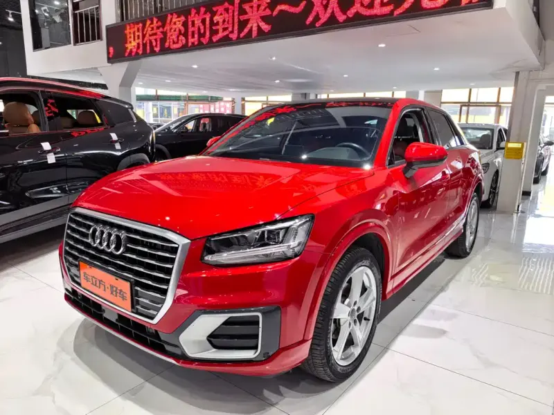 Audi Q2L, 2019