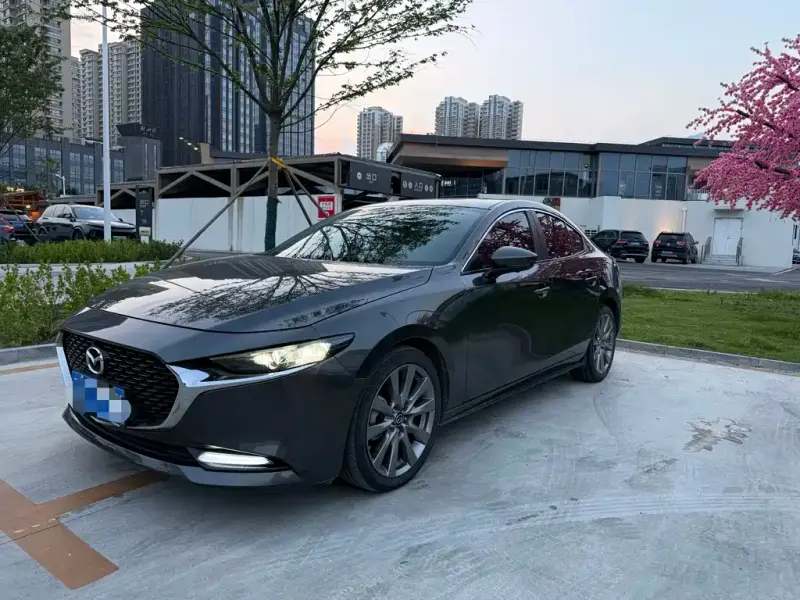 Mazda 3 Axela, 2022