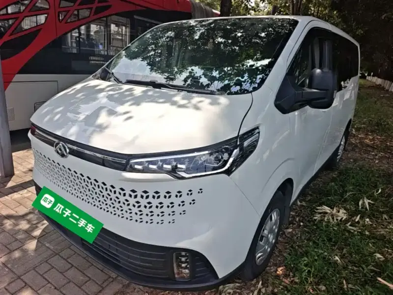 Maxus V70, 2024