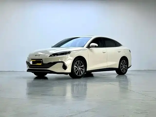 BYD 06, 2025