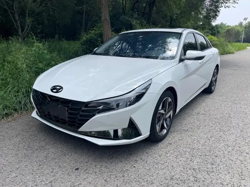 Hyundai Elantra, 2023