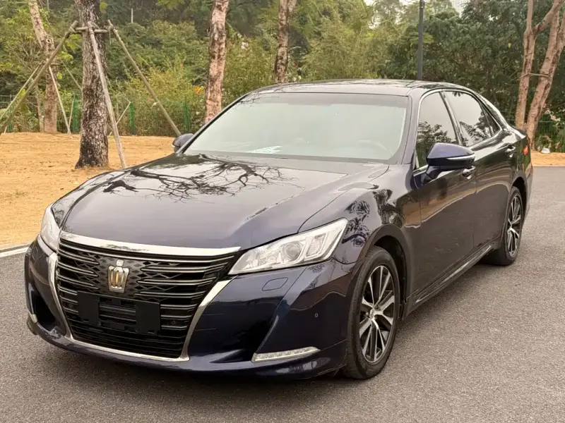 Toyota Crown, 2018