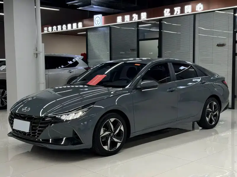 Hyundai Elantra, 2023