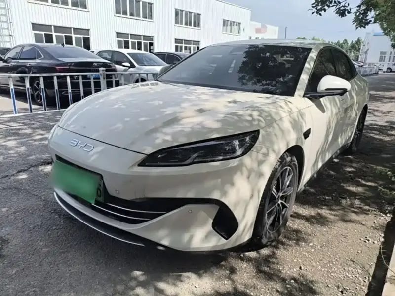 BYD 06, 2025