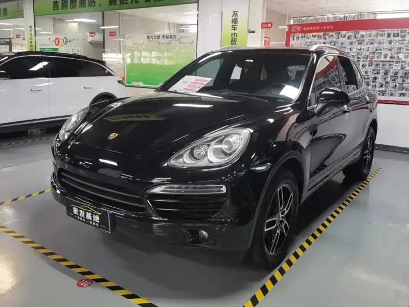 Porsche Cayenne, 2013