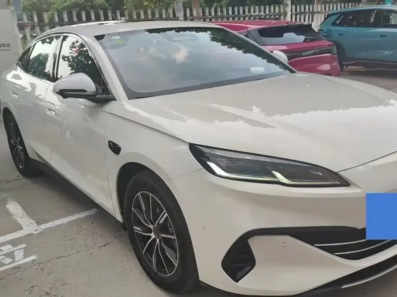 BYD 06, 2025