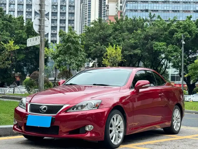 Lexus IS, 2011