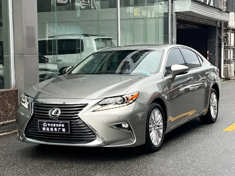 Lexus ES, 2017