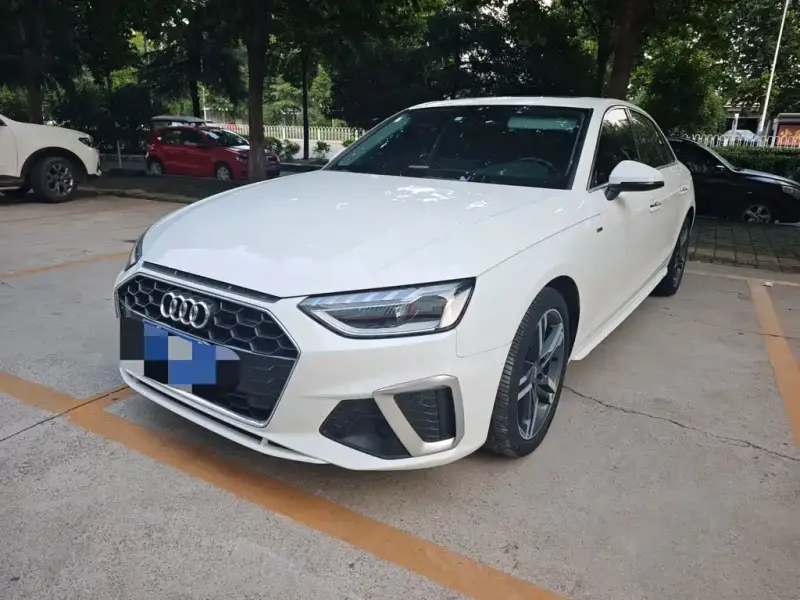 Audi A4L, 2020