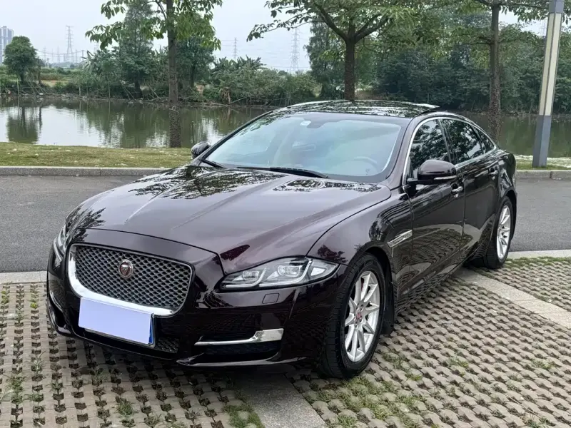 Jaguar XJ, 2016