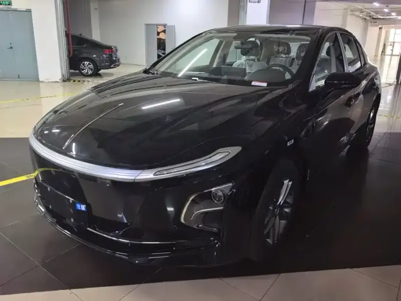 Hongqi E-QM5, 2026