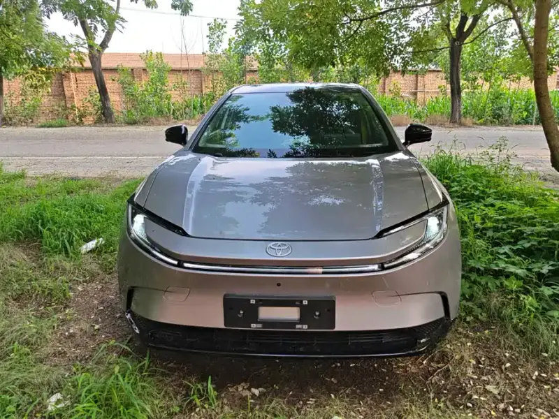 Toyota bZ5, 2025