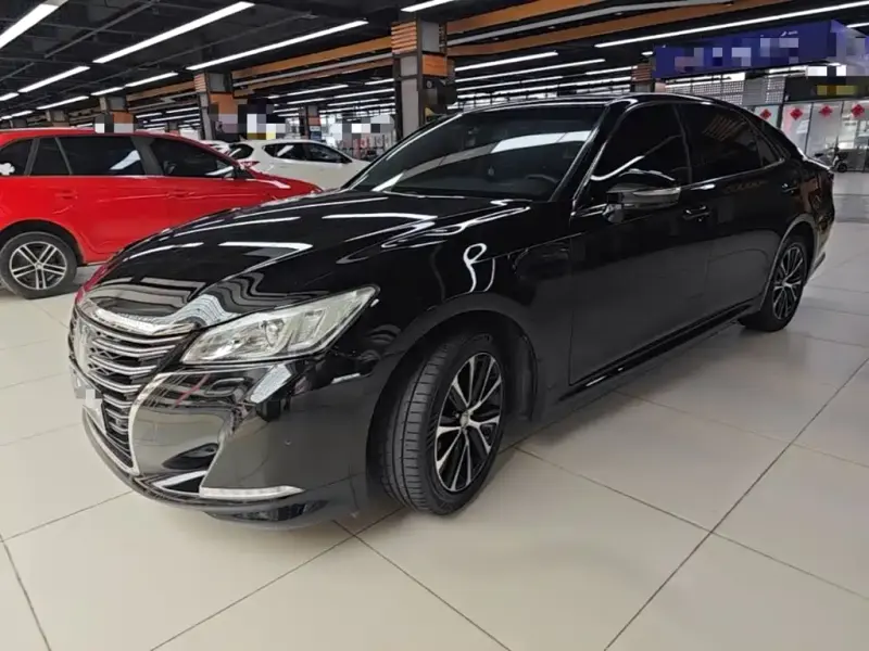 Toyota Crown, 2018