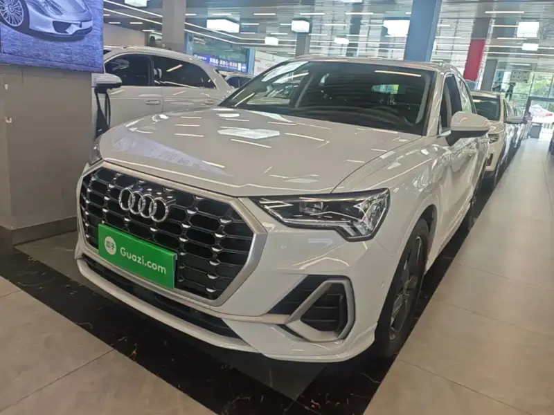 Audi Q3, 2021