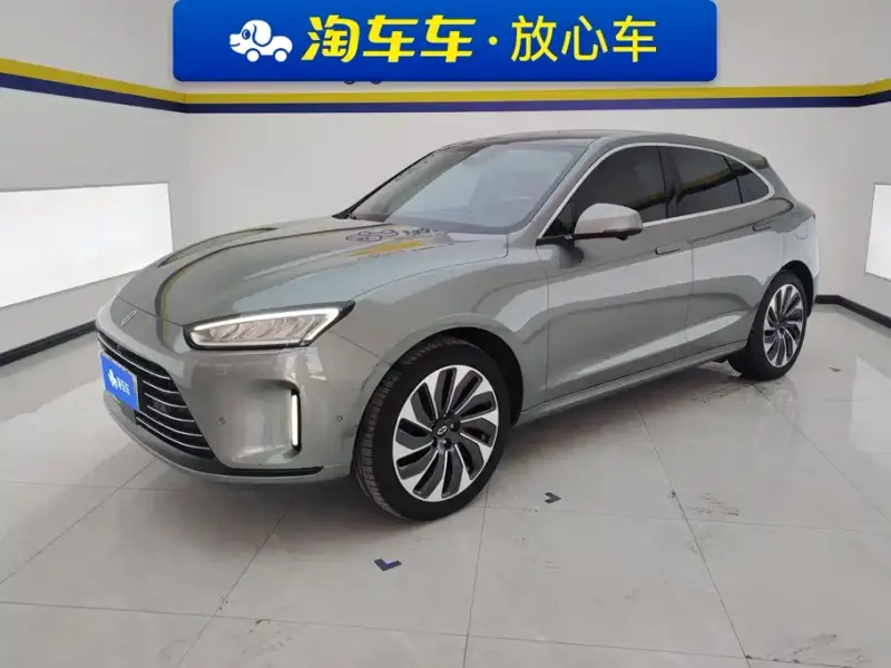 AITO M5, 2022