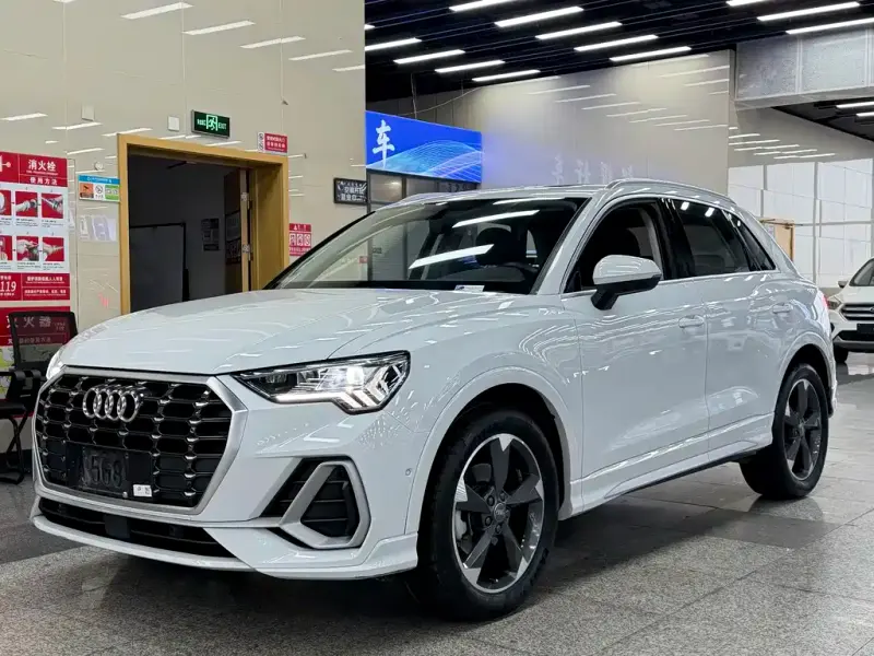 Audi Q3, 2021