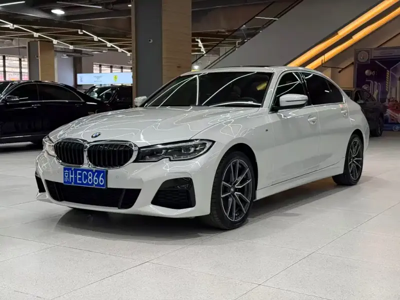 BMW 3 Series, 2022