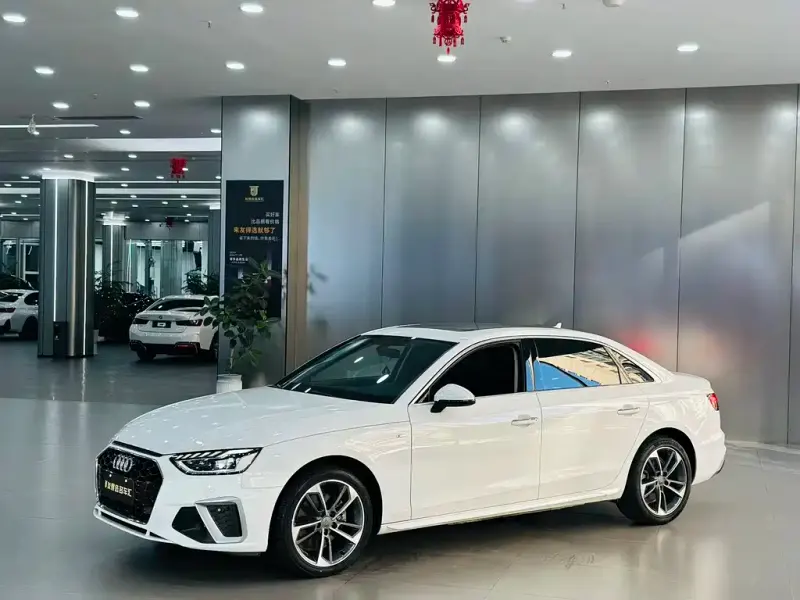 Audi A4L, 2020