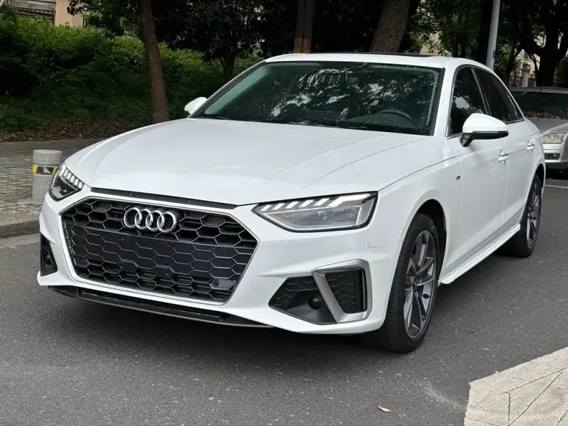 Audi A4L, 2023