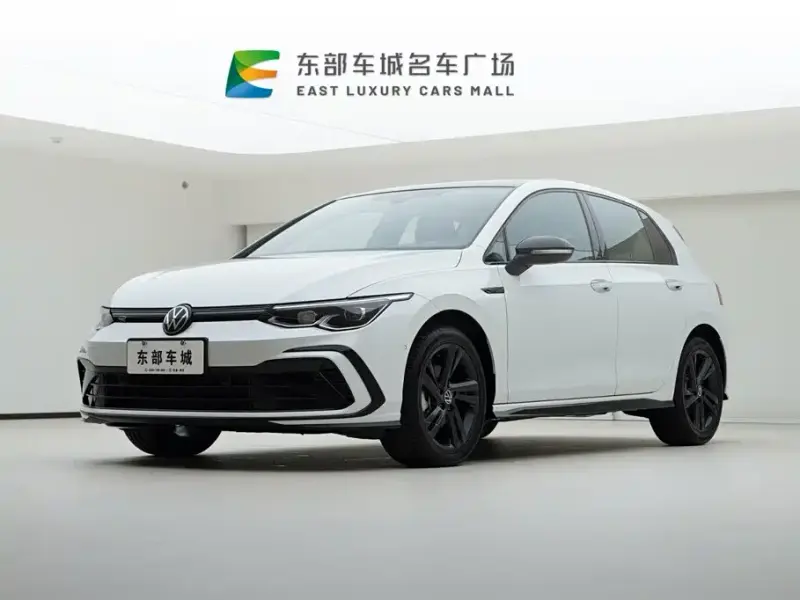 Volkswagen Golf, 2024