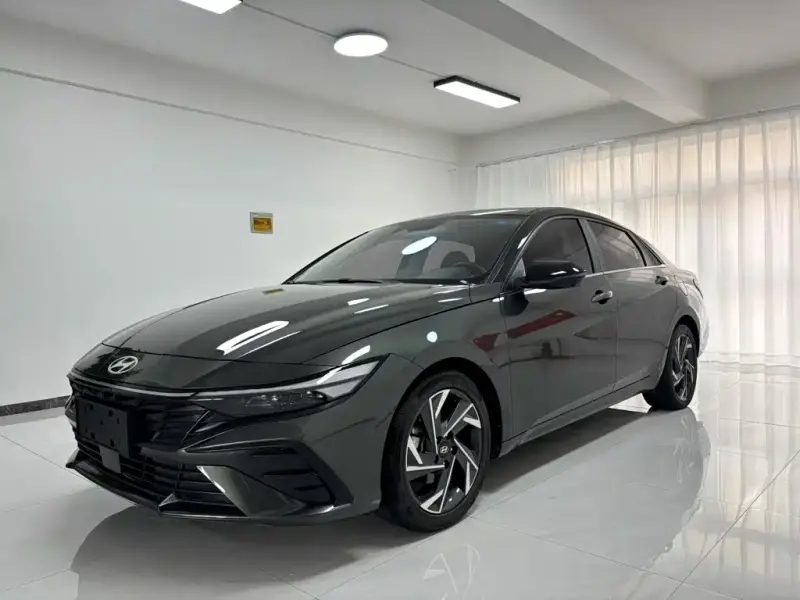 Hyundai Elantra, 2023
