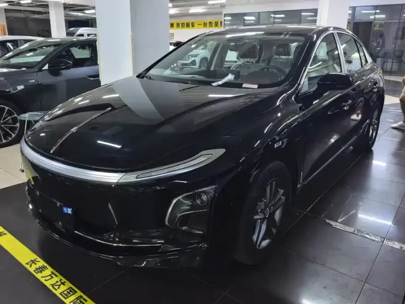 Hongqi E-QM5, 2026