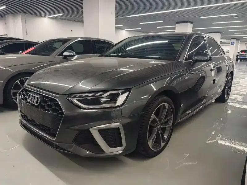 Audi A4L, 2021